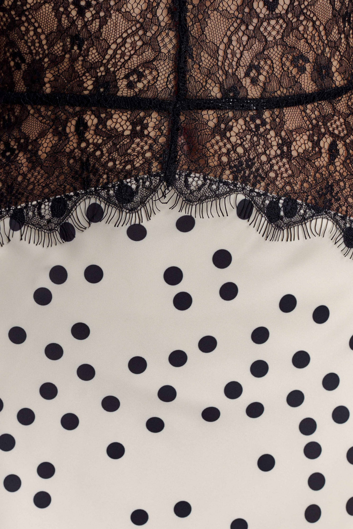 Clara™ | Elegantes Maxikleid mit Polka Dots und Spitze