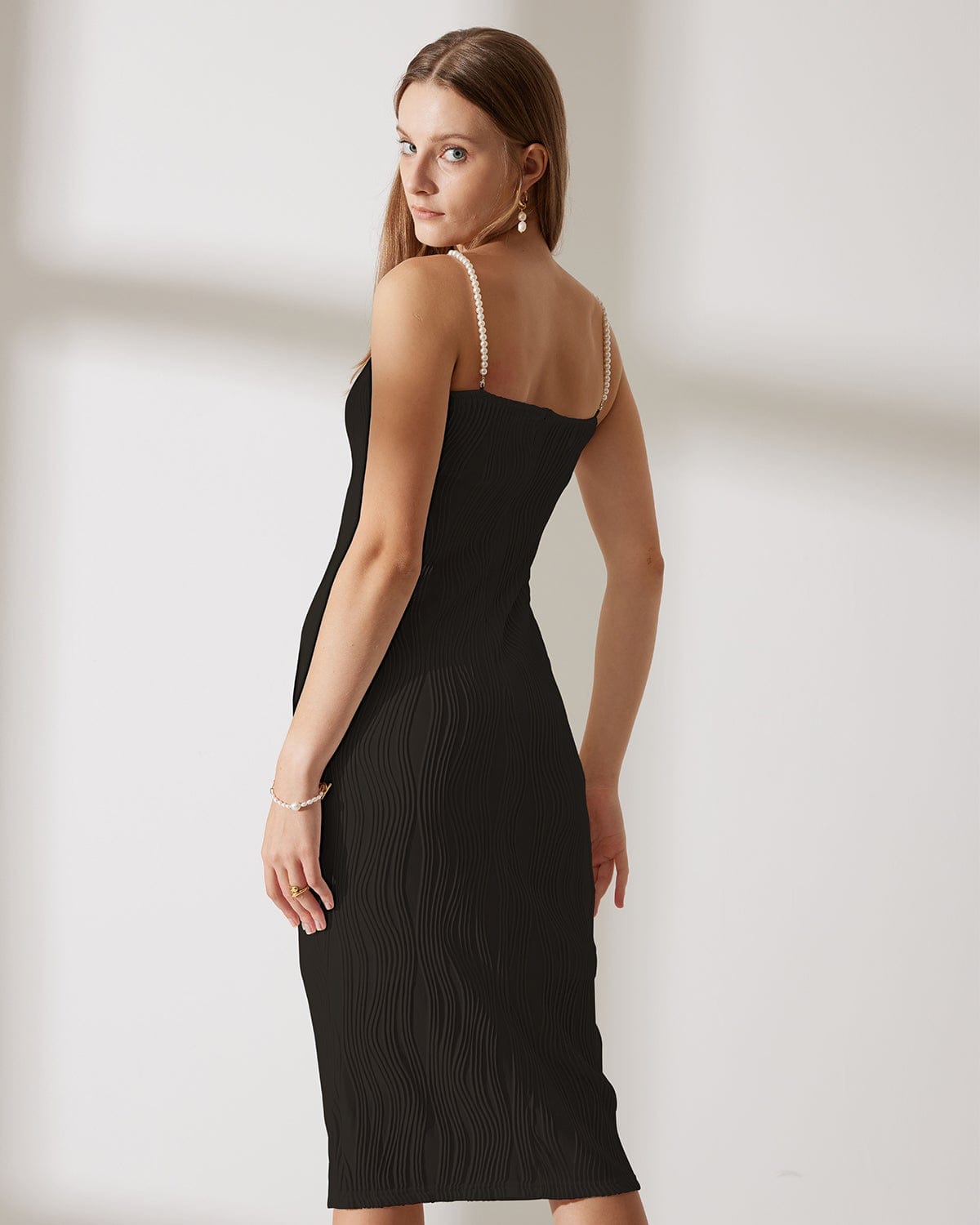Kleid Laura™ | Dezente Eleganz und raffinierte Textur