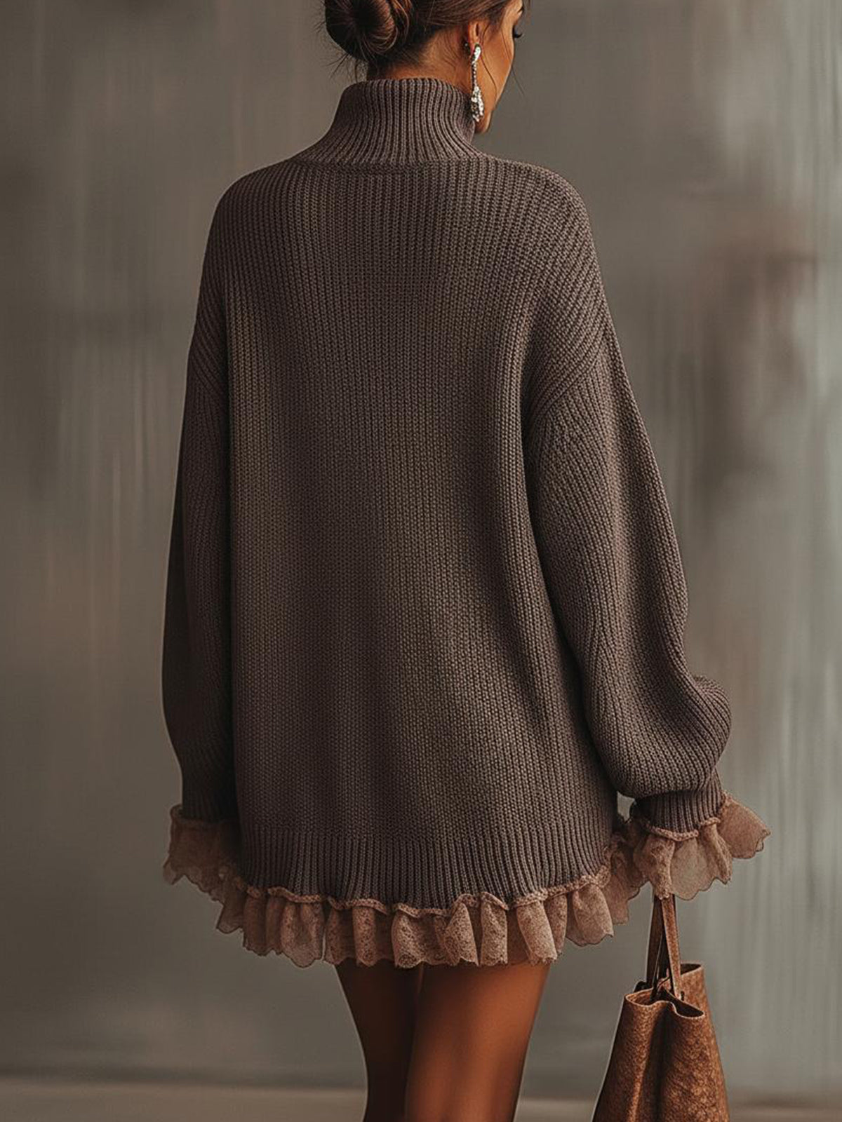 Belén | Strickkleid mit Rüschen – weich, warm und romantisch.