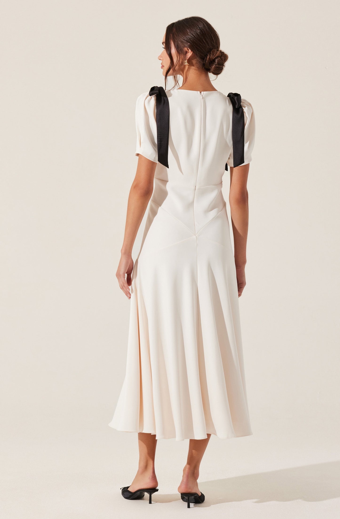 Kleid Celia™ | Klassische Eleganz mit modernem Twist