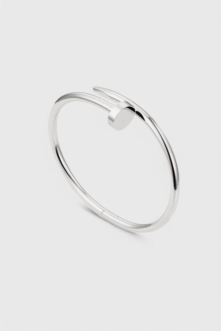 Minimalistisches Armband aus Sterlingsilber, von Nägeln inspiriert