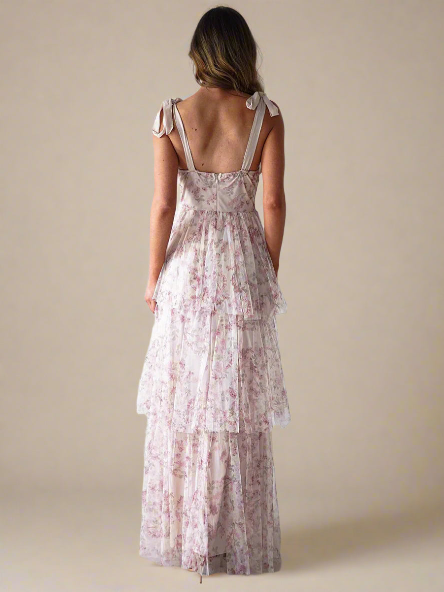 Kleid Sara™ | Florale Romantik mit einem verträumten Touch