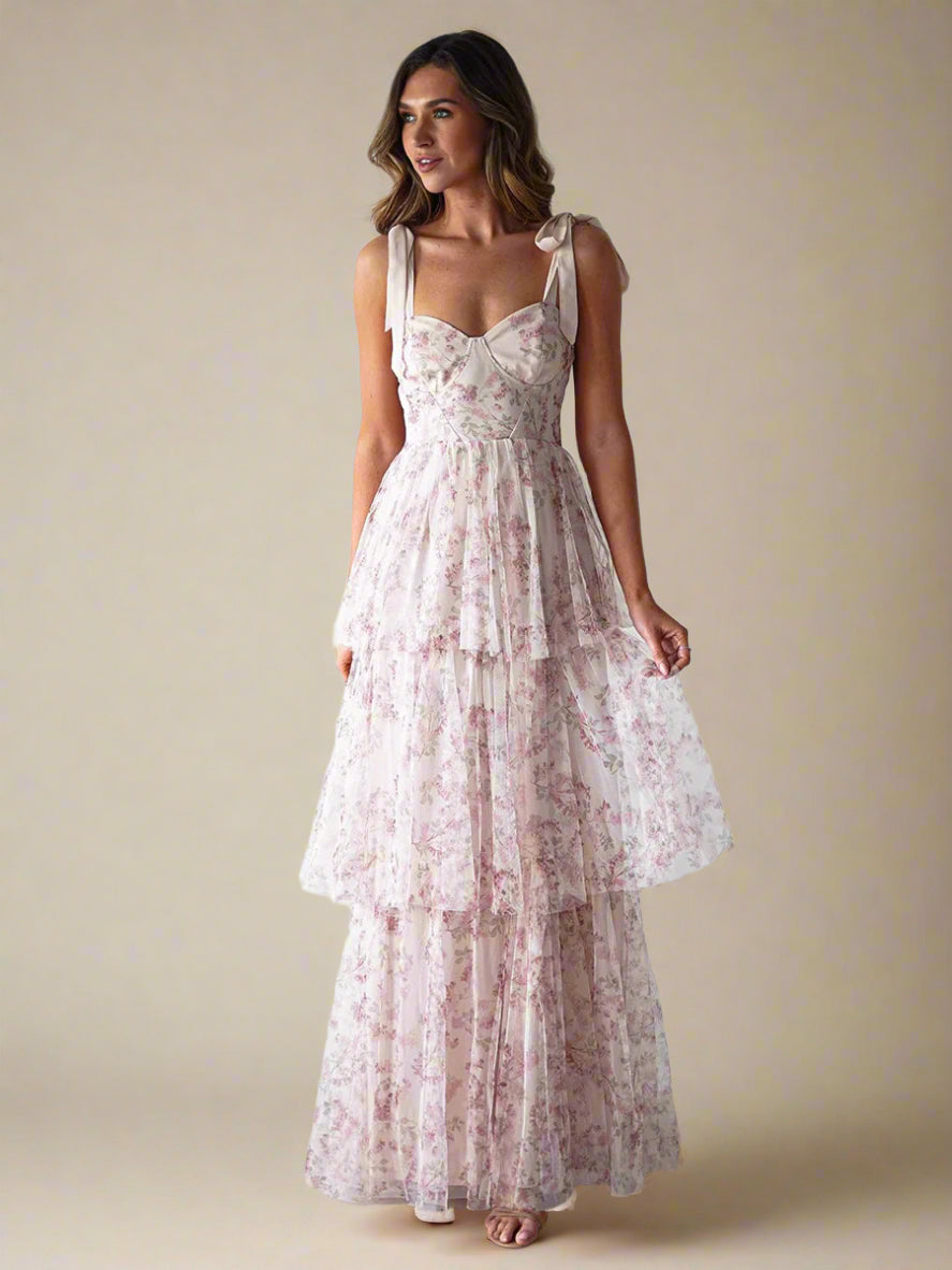 Kleid Sara™ | Florale Romantik mit einem verträumten Touch