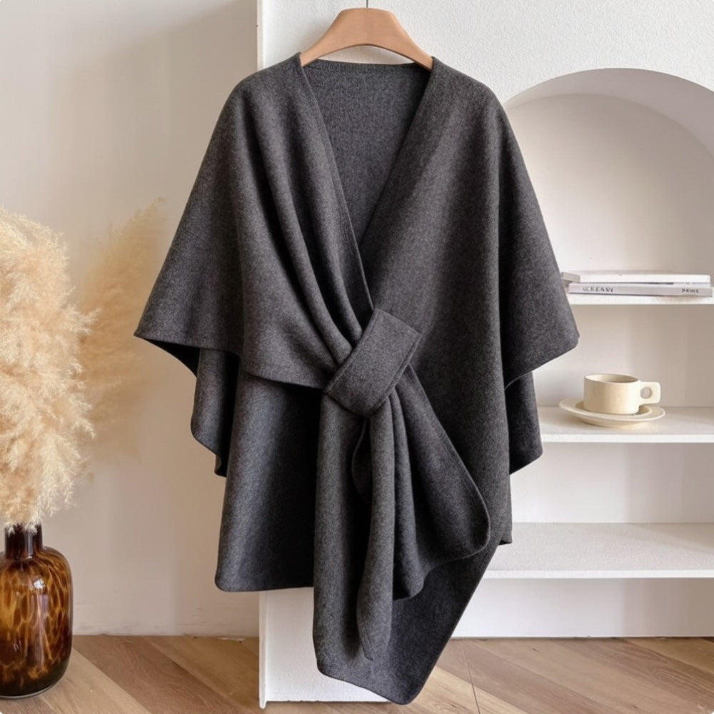 Aurora™️ – Umhüllender Poncho zeitloser Eleganz