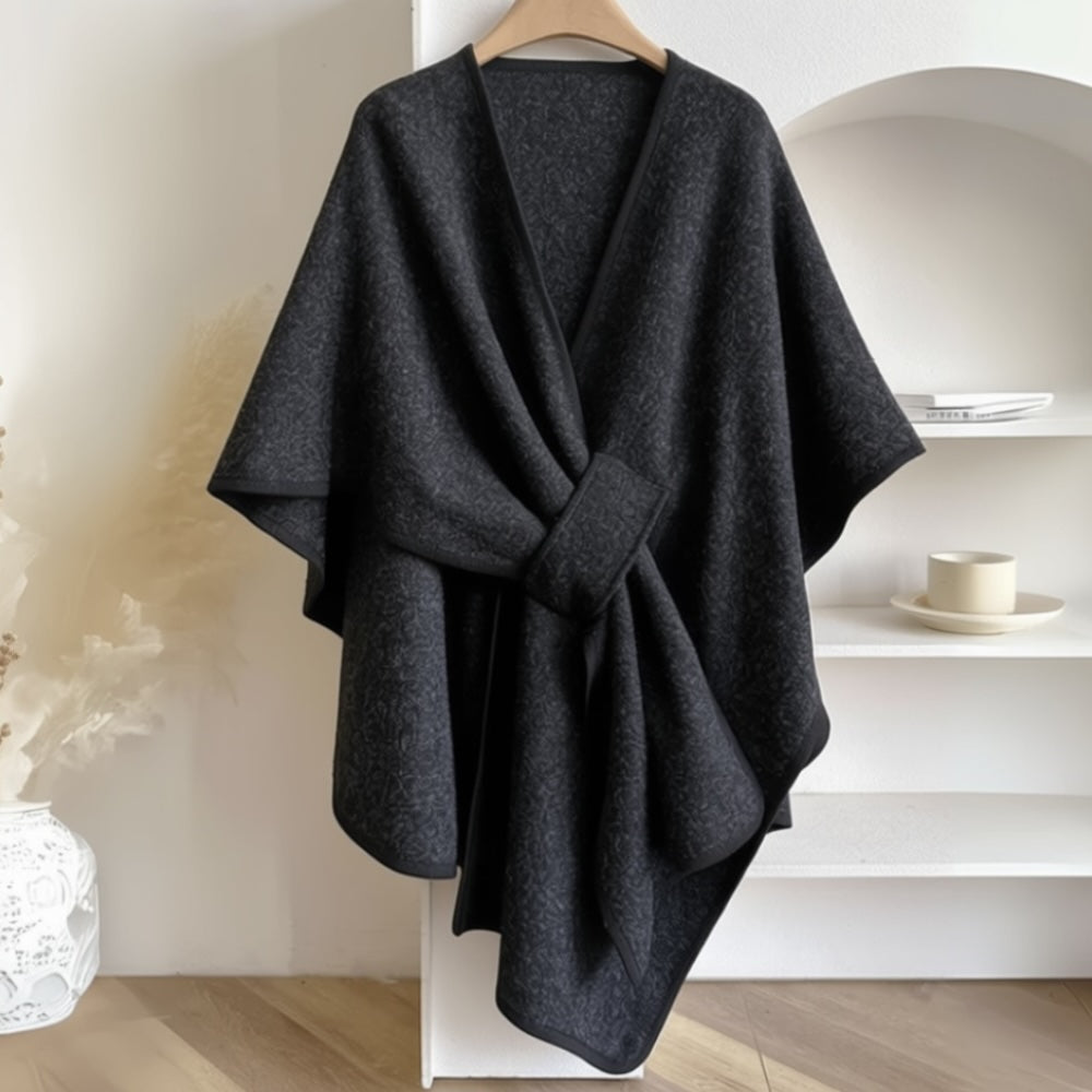 Aurora™️ – Umhüllender Poncho zeitloser Eleganz