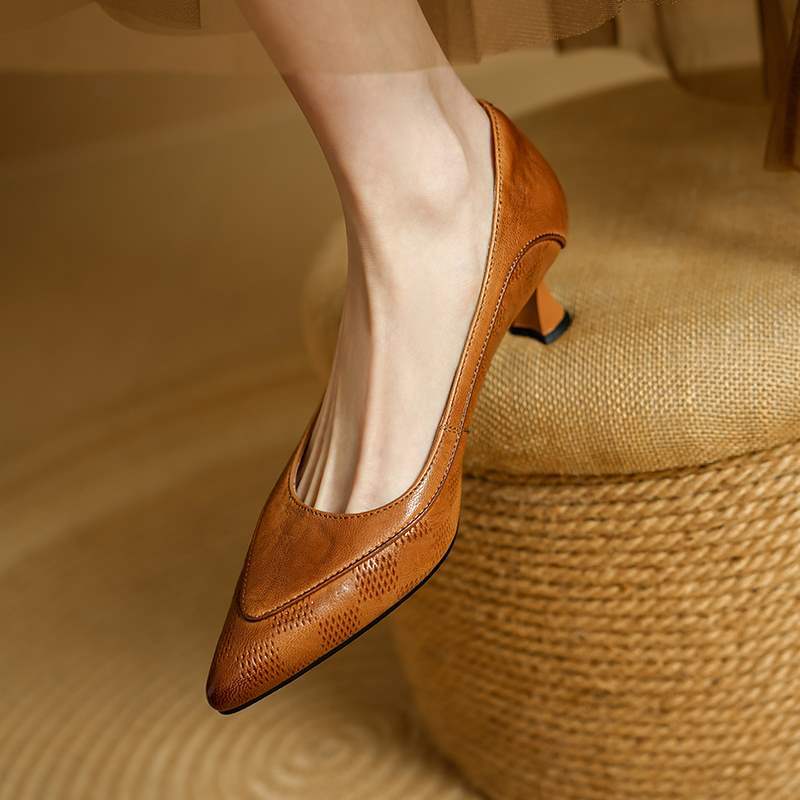 Belle Pumps aus echtem Leder