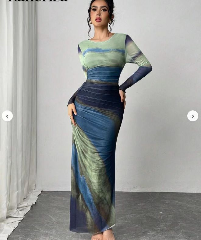 Natalia | Bedrucktes, bequemes, langärmliges Maxikleid im Bodycon-Stil
