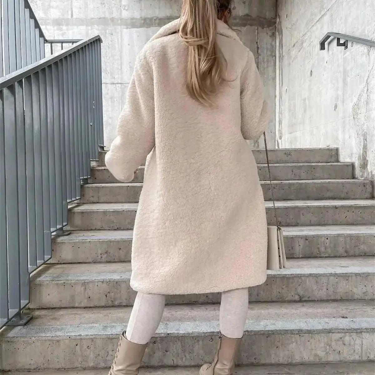 JESSICA | Kuscheliger Teddyfell-Mantel