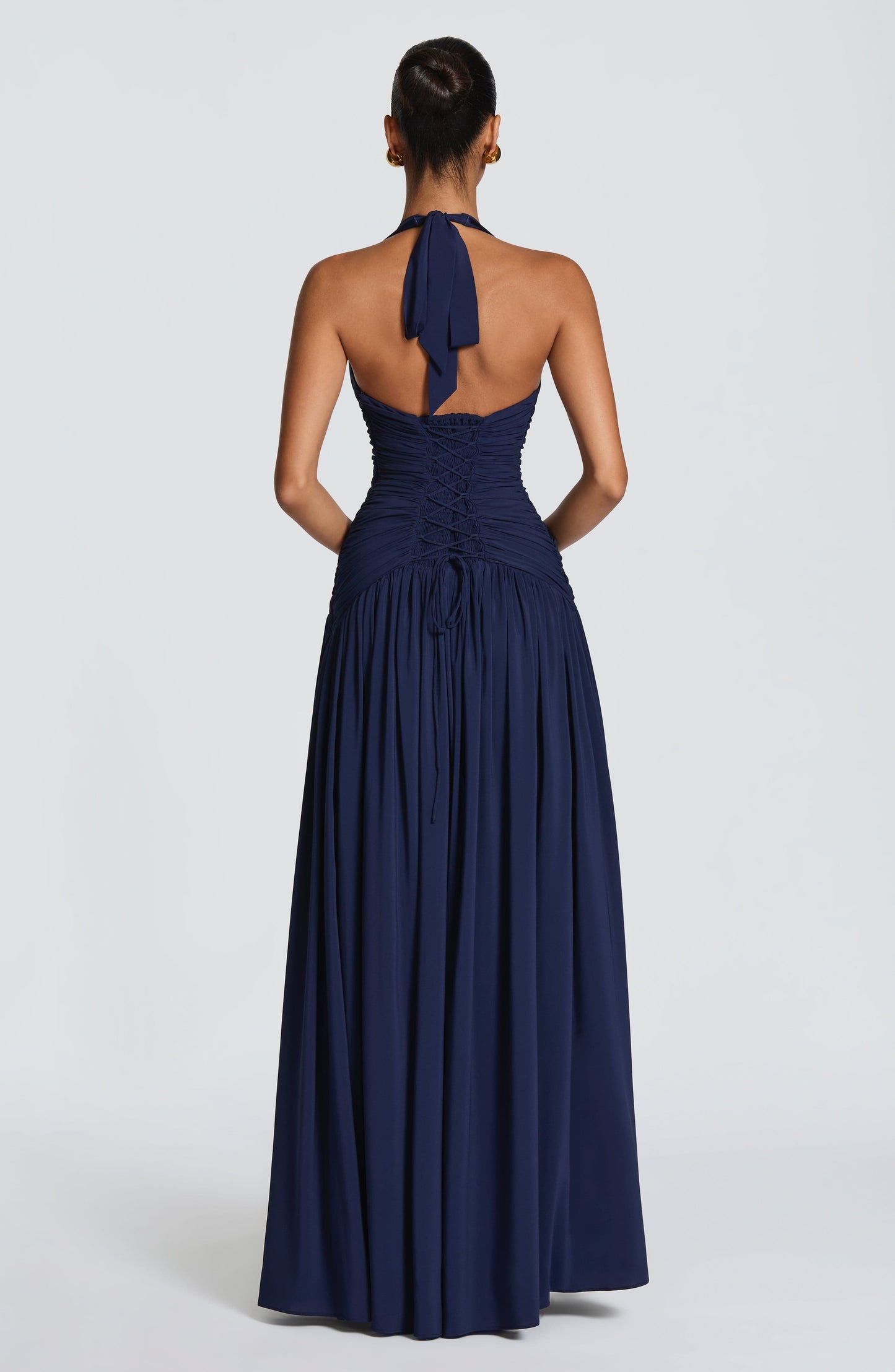 Kleid Martina™ | Fließende Eleganz mit Neckholder-Ausschnitt