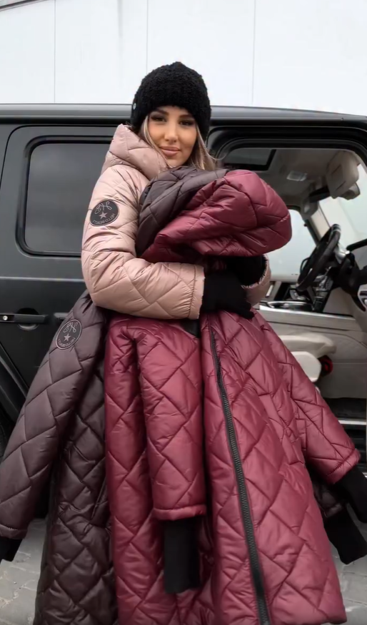 Martina | Elegante wattierte Daunenjacke mit Kapuze