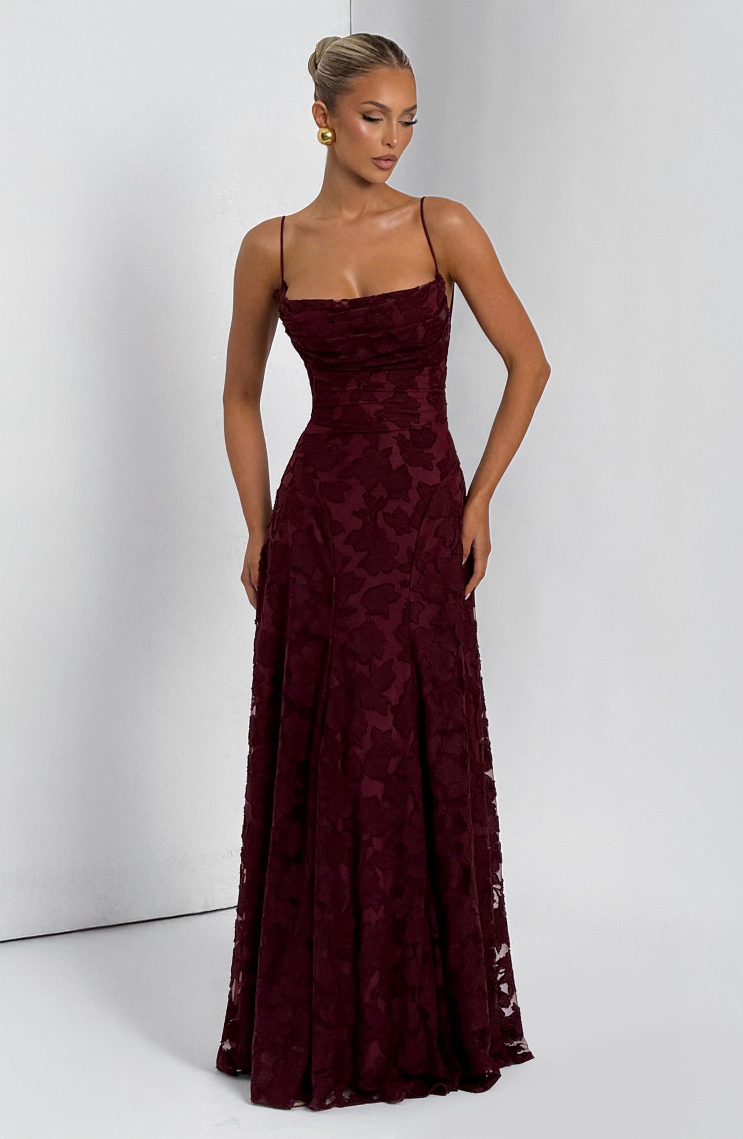 Kleid Manuela™ | Fließende Eleganz mit edlem Finish